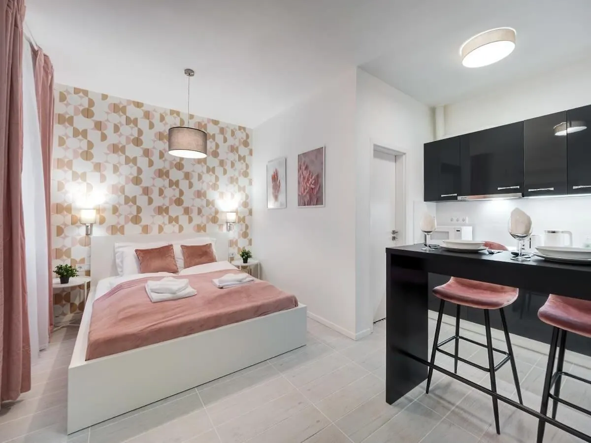 Cute Central Studio With Ac Budapest 0*,