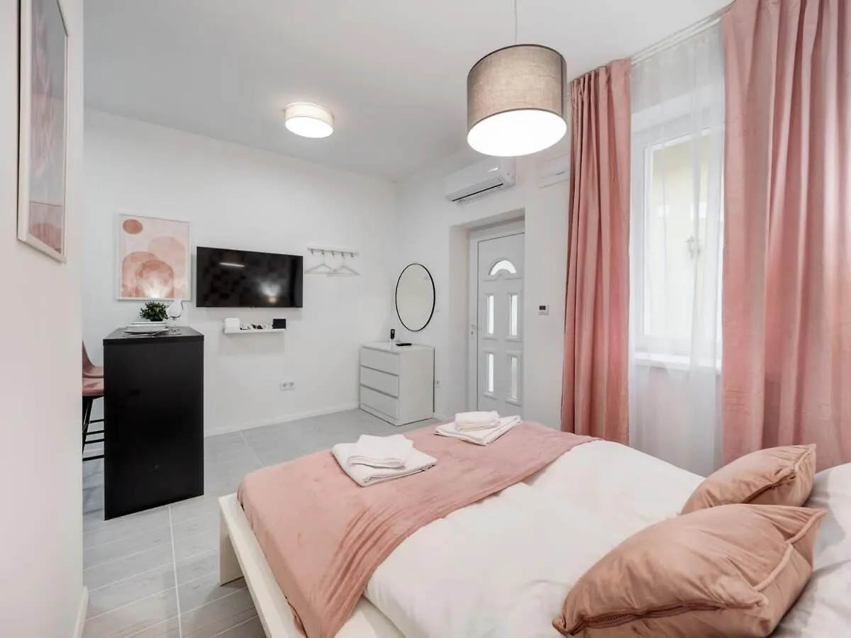 Cute Central Studio With Ac Budapest Lejlighed