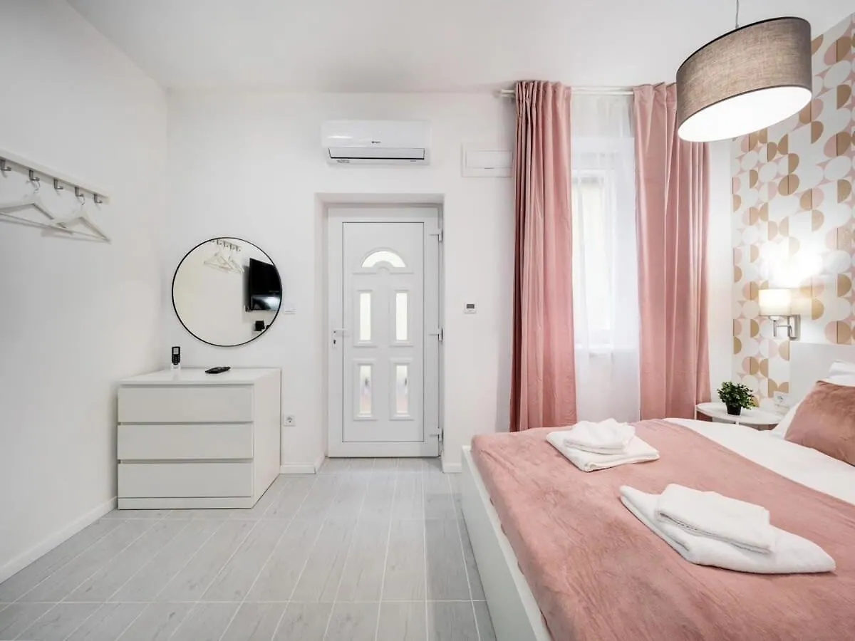 Cute Central Studio With Ac Budapest Lejlighed